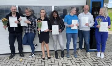 trots-op-de-professionele-schoonmakers-en-leidinggevende-bij-handy-clean-schoonmaakbedrijf trots-op-de-professionele-schoonmakers-en-leidinggevende-bij-handy-clean-schoonmaakbedrijf
