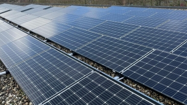zonnepanelen-schoonmaken1677524012